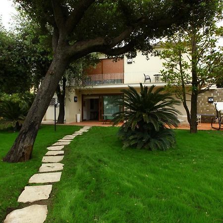 Villa Vanessa 弗雷杰内 外观 照片