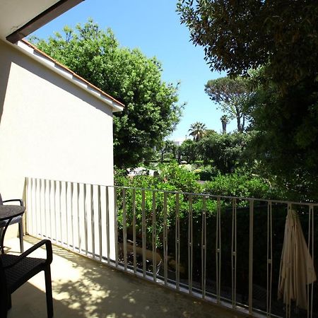 Villa Vanessa 弗雷杰内 外观 照片