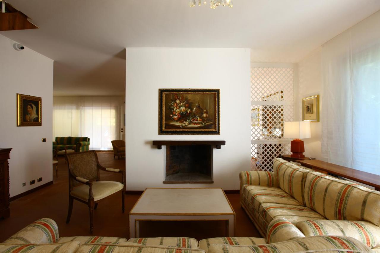 Villa Vanessa 弗雷杰内 外观 照片